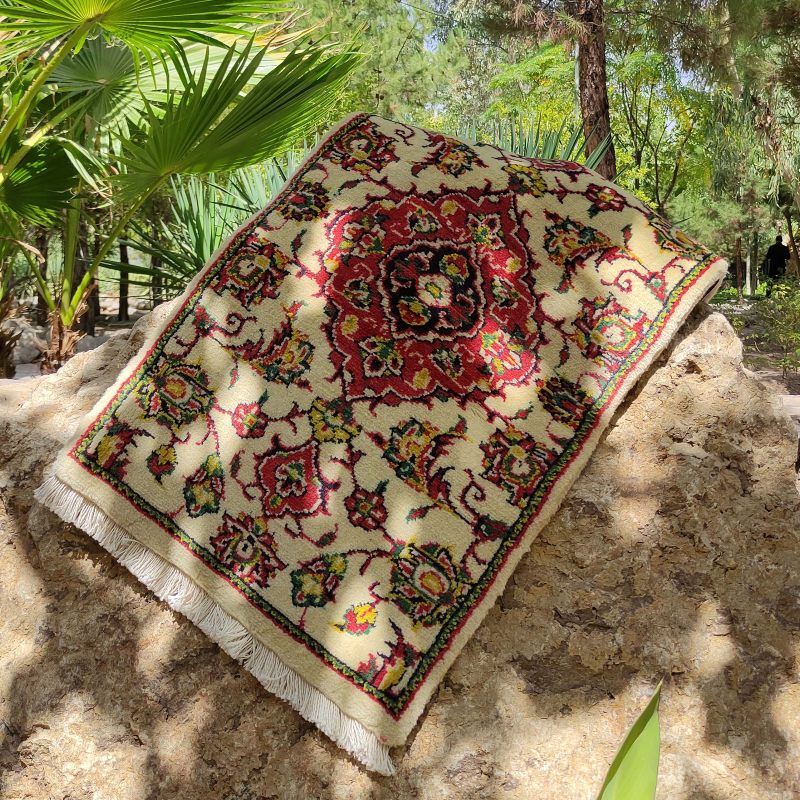 پادری طرح افشان سایز 85x50 سانتی متر پادری طرح افشان سایز 85x50 سانتی متر