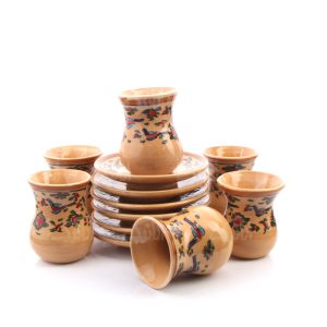 فنجان و نعلبکی سفالی نقاشی زیر لعابی قهوه ای روشن طرح سهره فنجان و نعلبکی سفالی نقاشی زیر لعابی قهوه ای روشن طرح سهره