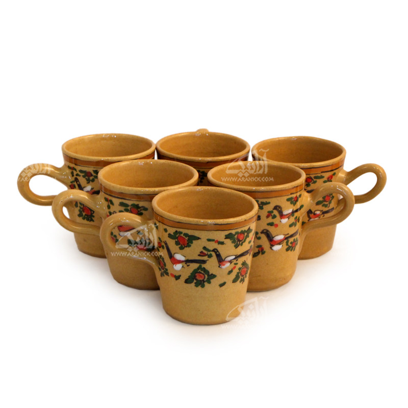لیوان سفالی آرانیک دسته دار نقاشی زیر لعابی رنگ قهوه ای روشن طرح پرنده لیوان سفالی آرانیک دسته دار نقاشی زیر لعابی رنگ قهوه ای روشن طرح پرنده